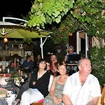 Proche De La Dordogne Avec Grand Jardin Et Cheminee - Fr-1-616-61 Tatil Evi