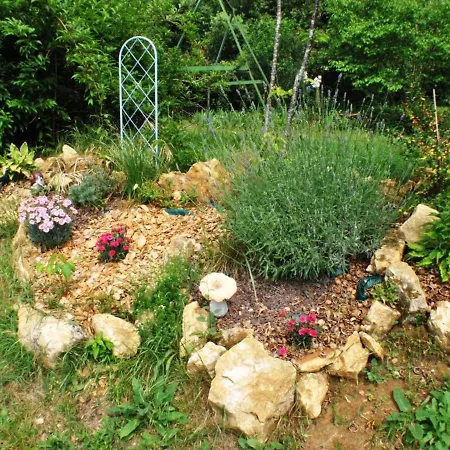 Proche De La Dordogne Avec Grand Jardin Et Cheminee - Fr-1-616-61 Sainte-Mondane